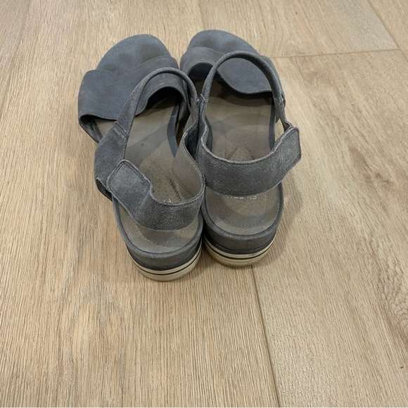 EILEEN FISHER SILVER SOMER PLATFORM SLINGBACK SANDALS SIZE 10 - Picture 4 of 5